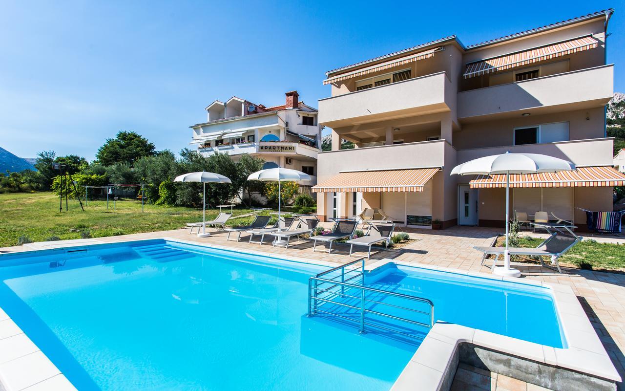 Apartments Viktorija 2 บัชกา ภายนอก รูปภาพ