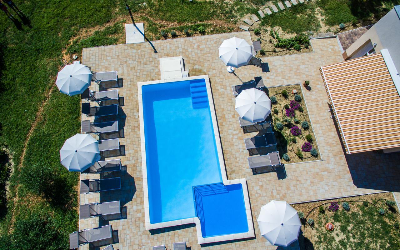 Apartments Viktorija 2 บัชกา ภายนอก รูปภาพ