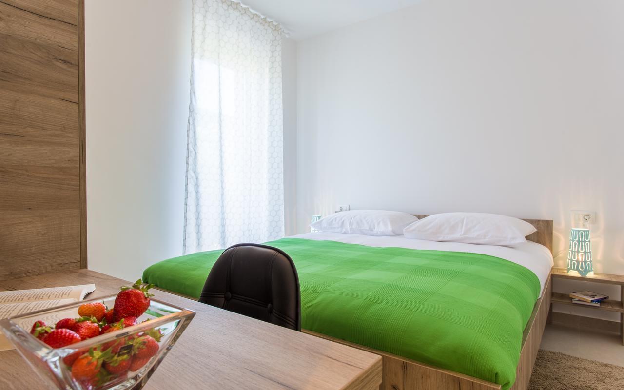 Apartments Viktorija 2 บัชกา ภายนอก รูปภาพ