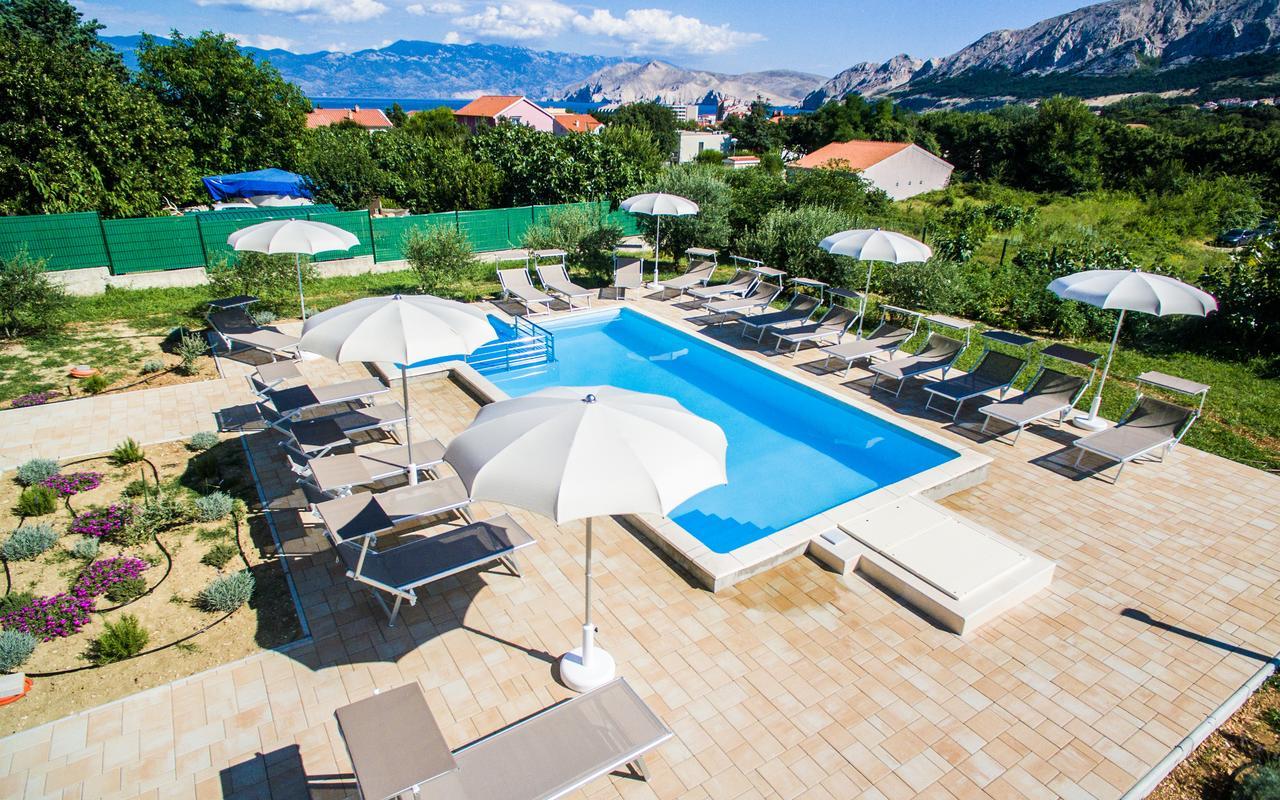 Apartments Viktorija 2 บัชกา ภายนอก รูปภาพ
