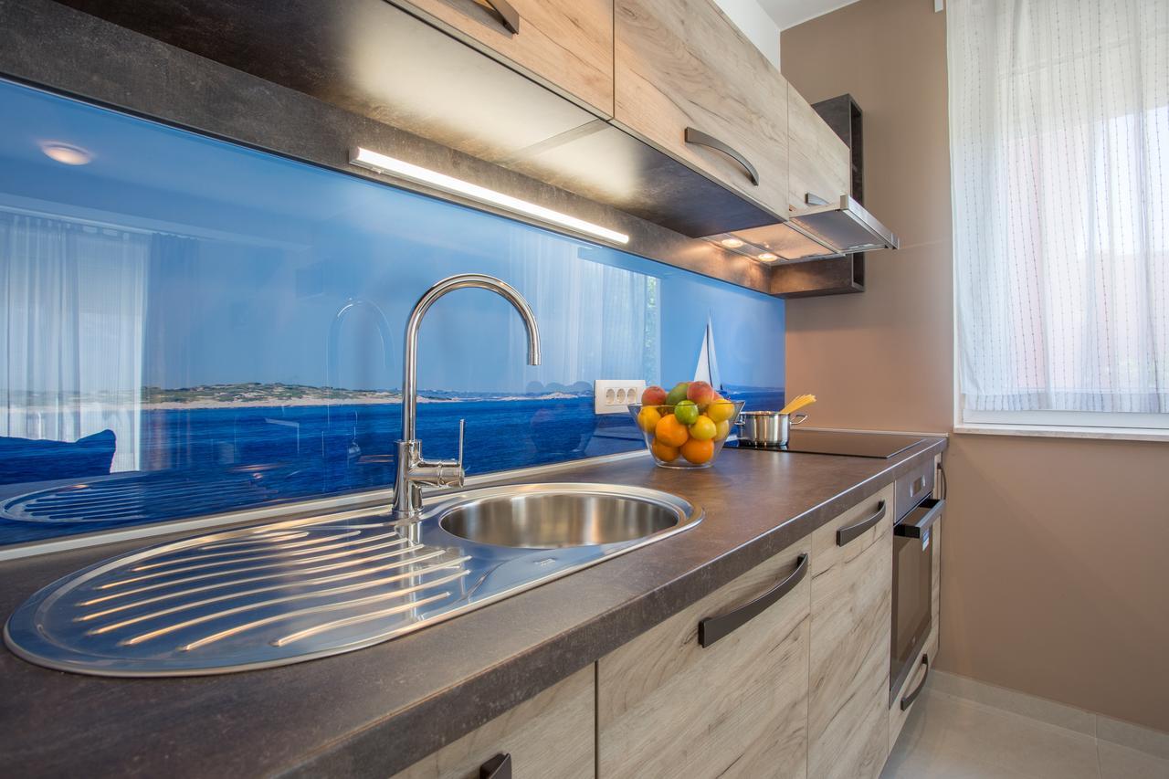 Apartments Viktorija 2 บัชกา ภายนอก รูปภาพ
