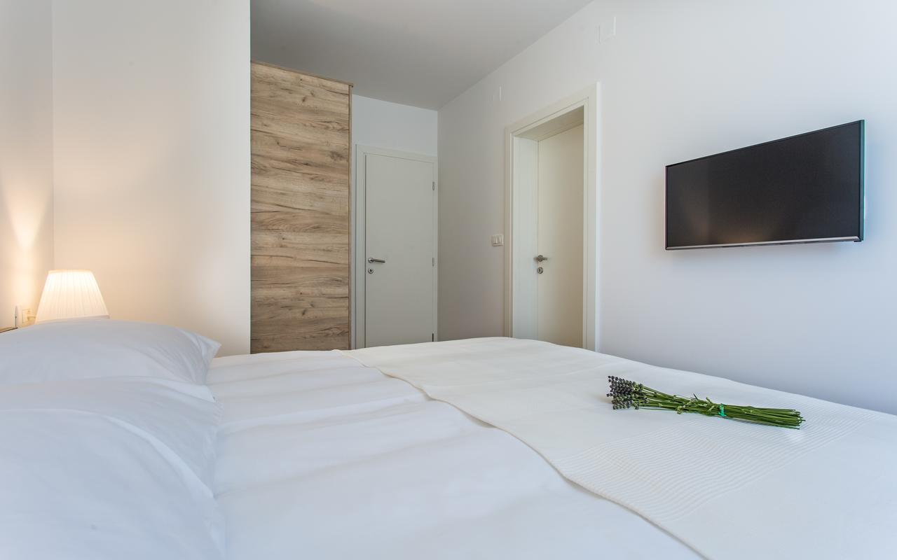 Apartments Viktorija 2 บัชกา ภายนอก รูปภาพ